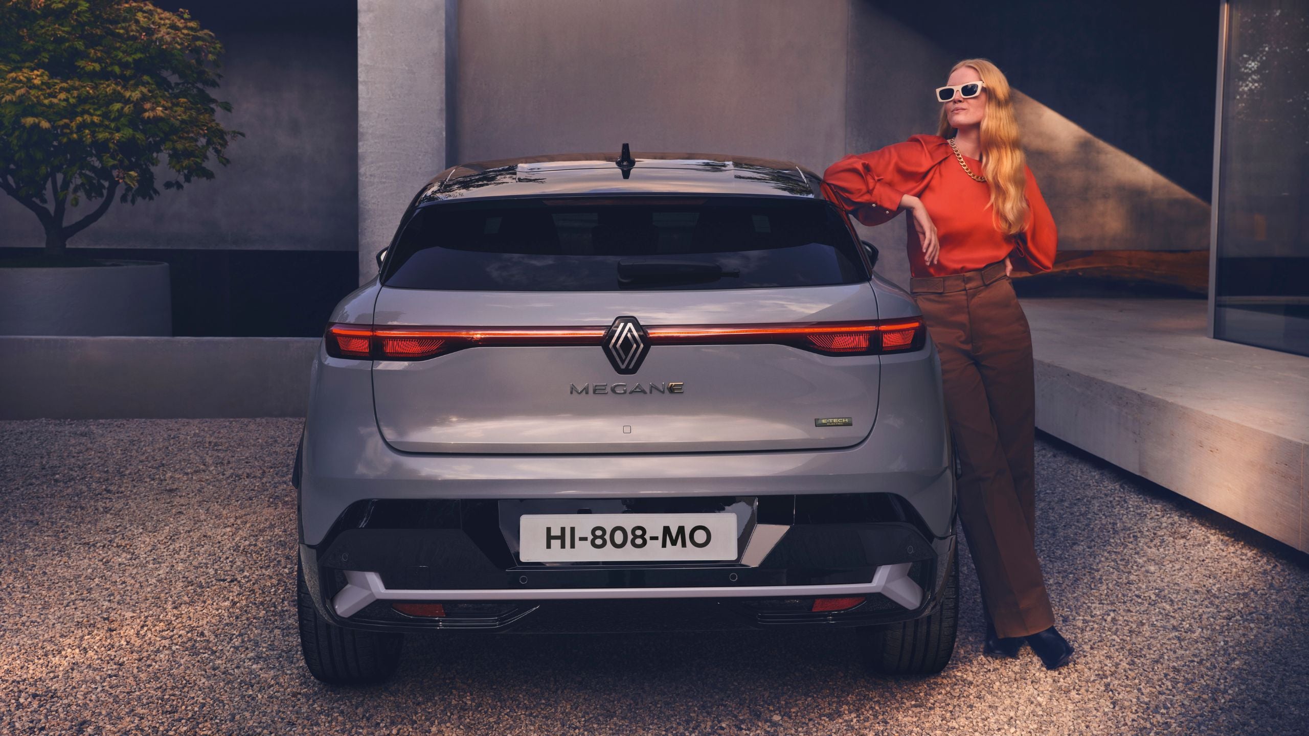 Renault Megane E-tech Exterior4